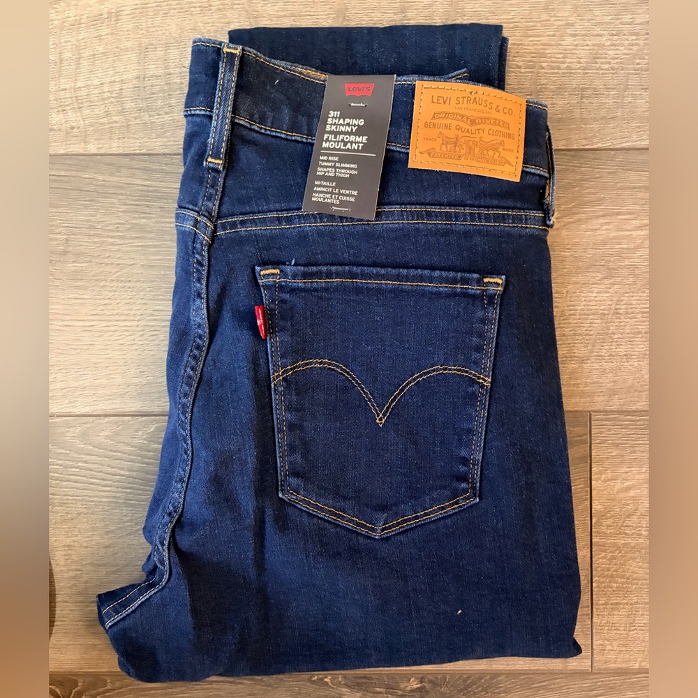 31x30 Levi's Women's 311 Dark Blue Skinny Jeans